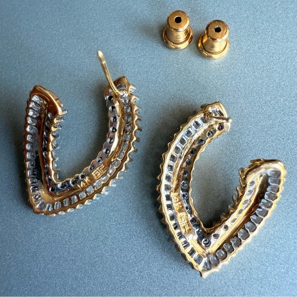 14k Gold Natural Diamond Swirl V Shape Stud Earrings Designer OTC W/ App… - Picture 6 of 8